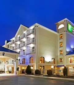 Holiday Inn Express & Suites Asheville SW - Outlet Ctr Area