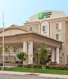 Holiday Inn Express Hotel & Suites River Park, an IHG Hotel