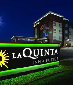 La Quinta Inn & Suites by Wyndham Wichita Airport