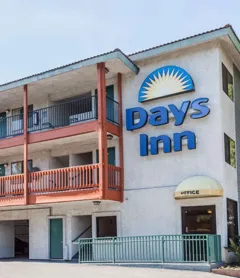 Days Inn by Wyndham Anaheim West