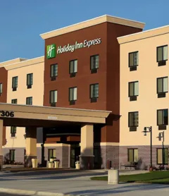 Holiday Inn Express & Suites Omaha South - Ralston Arena, an IHG Hotel