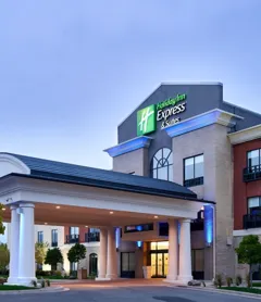 Holiday Inn Express Hotel & Suites Airport Dieppe, an IHG Hotel