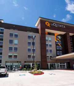 La Quinta Inn & Suites by Wyndham Oklahoma City Airport