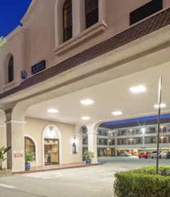 Best Western Pasadena Royale Inn & Suites