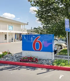 Motel 6 Tacoma, WA - South