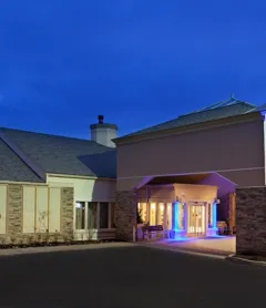 Holiday Inn Express Hotel & Suites Pittsburgh Airport, an IHG Hotel