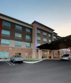 Holiday Inn Express & Suites Detroit North - Roseville, an IHG Hotel