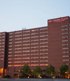 Crowne Plaza Suites MSP Airport - Mall of America, an IHG Hotel