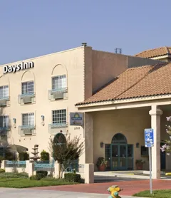 Days Inn by Wyndham Riverside Tyler Mall