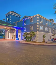 Days Inn by Wyndham Suites San Antonio North/Stone Oak