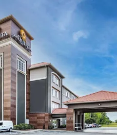 La Quinta Inn & Suites by Wyndham Norfolk