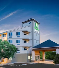 Holiday Inn Express Colorado Springs Airport, an IHG Hotel