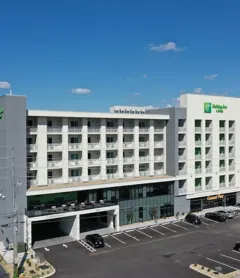 Holiday Inn & Suites Pigeon Forge Convention Center, an IHG Hotel