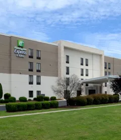 Holiday Inn Express & Suites Raleigh Durham Airport at RTP by IHG