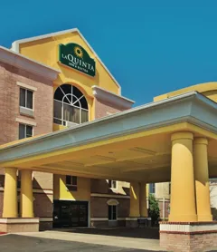 La Quinta Inn & Suites by Wyndham Hot Springs