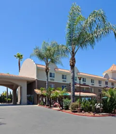 Holiday Inn Express Hotel & Suites San Diego-Escondido, an IHG Hotel