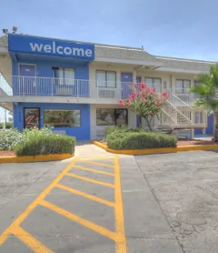 Motel 6 San Antonio, TX - Fort Sam Houston